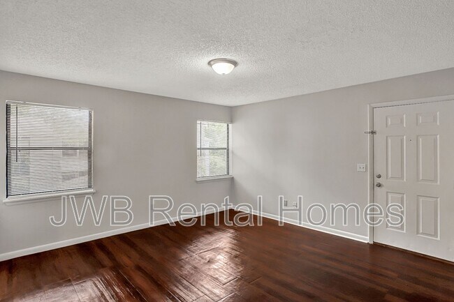 Foto del edificio - 10825 Key Haven Blvd