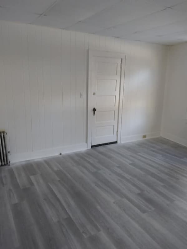 Building Photo - 22 Smith Clove Rd