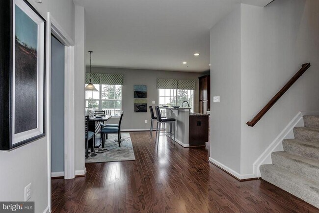 Foto del edificio - 8603 Crooked Tree Ln