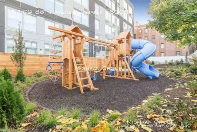 Foto del edificio - Parkhill Luxury Residency