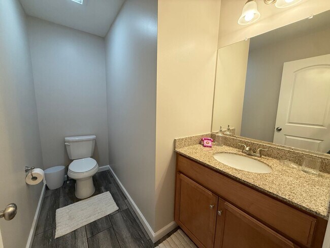 Foto del edificio - 18-20 Pine Grove St