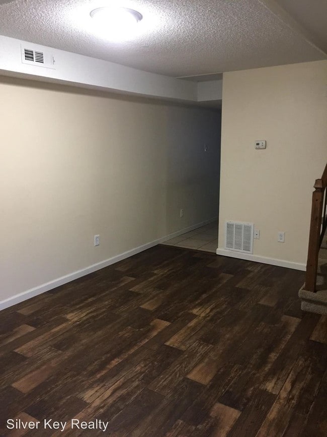 Foto del edificio - 1426 Niles Ferry Rd