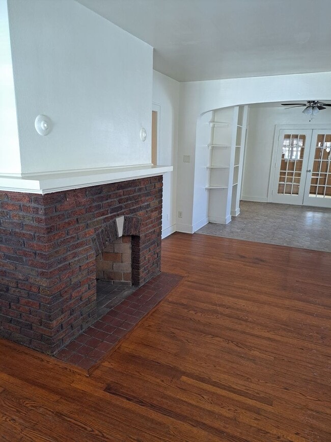 Building Photo - 3 BR House Near Weisser Park Elementary