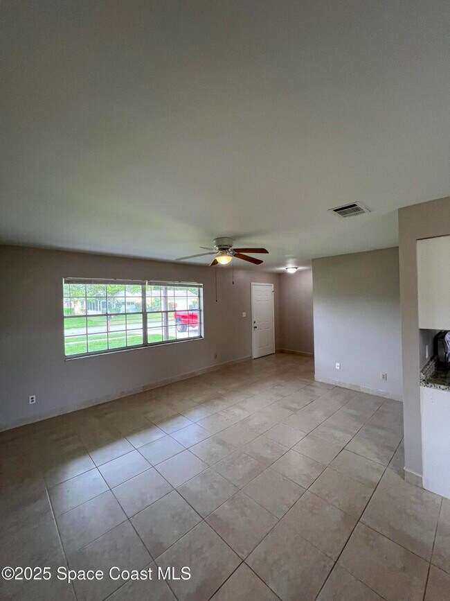 Foto del edificio - 880 Brunswick Ln