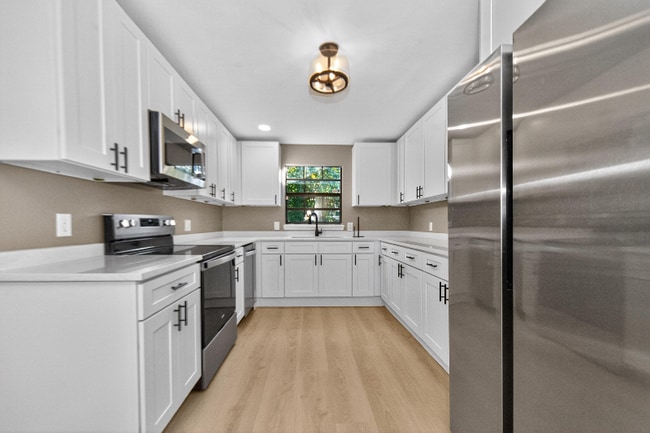 Foto del edificio - 512 Mason Ave