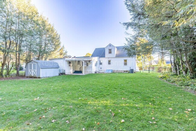 Photo - 183 Thompson Rd House