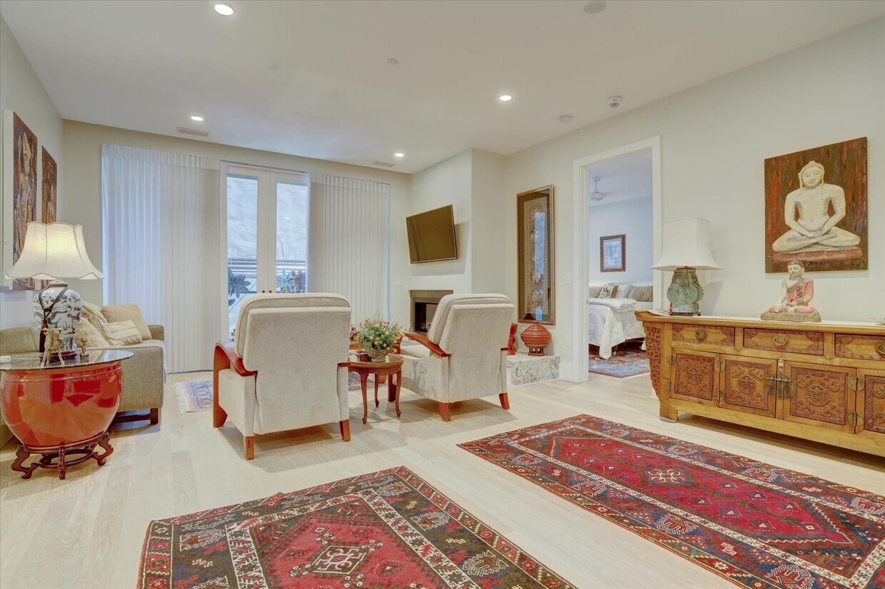 Photo - 250 Columbine St (Denver, CO)