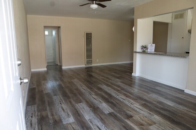 Building Photo - 7013 Coldwater Canyon Ave