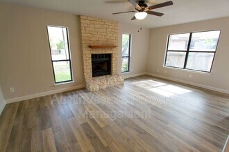 Building Photo - 6505 Columbia Oaks Ct