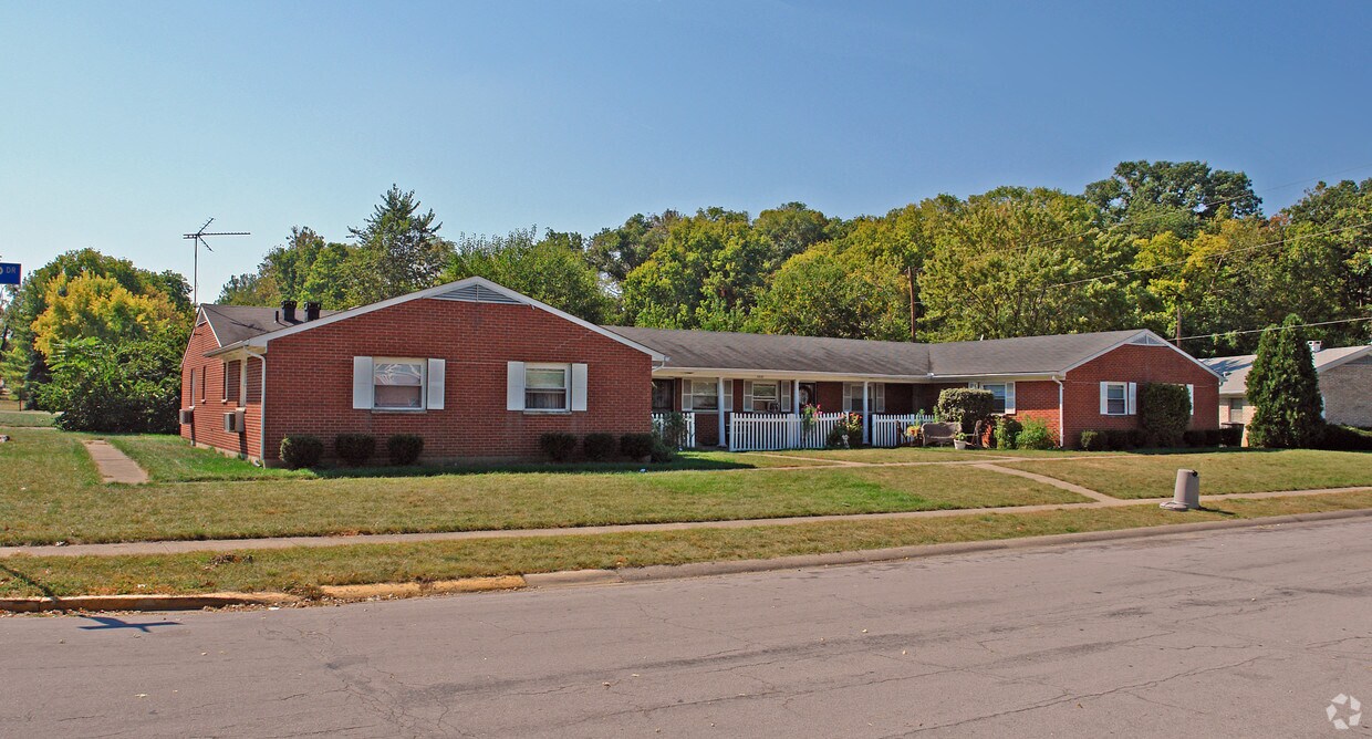 Foto principal - 1201 Bishop Dr