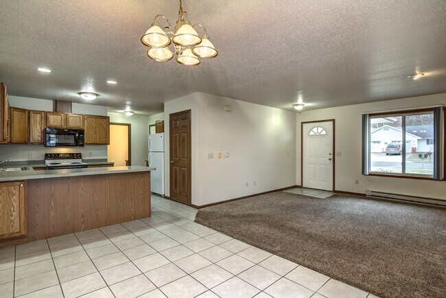 Building Photo - 4105 Echo Valley Dr