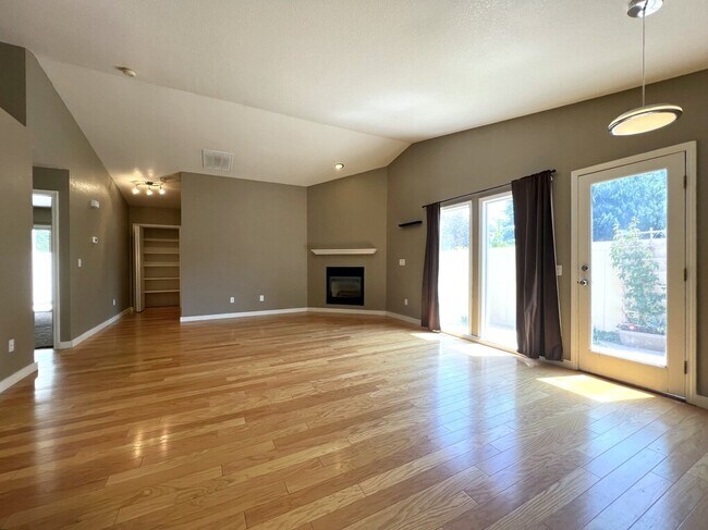 Foto del edificio - 3098 S Cadet Ln