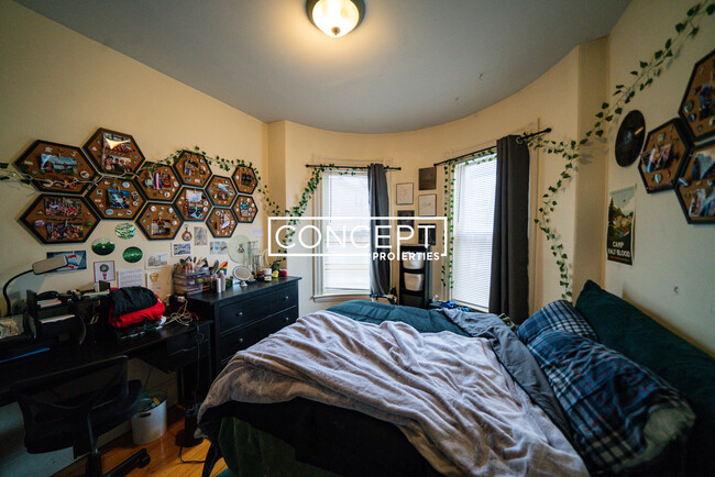 Building Photo - 100 Calumet St