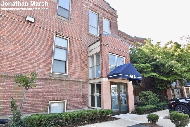 Building Photo - 141 Savin Hill Ave