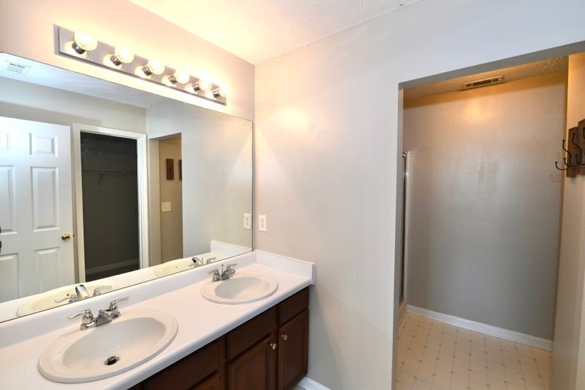 Primary Photo - 6236 Shoreview Cir