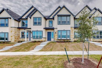Building Photo - 16062 Doe Lk Dr