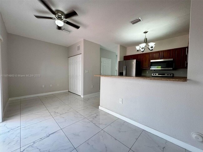 Foto del edificio - 10968 SW 182nd Ln