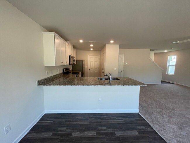 Building Photo - Beautiful new construction home with 3 Bed...