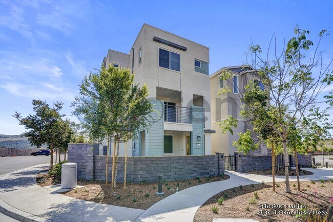 Building Photo - 531 Stallion Wy