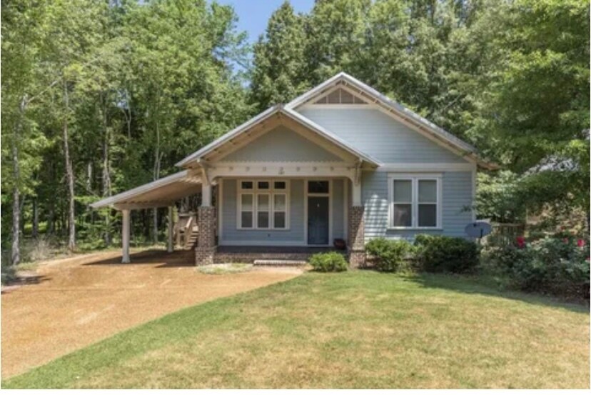 Primary Photo - 147 Cherokee Dr