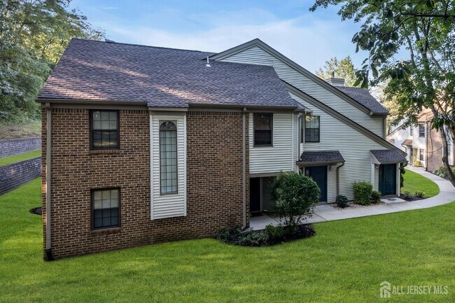 Building Photo - 2101 Bayhead Dr