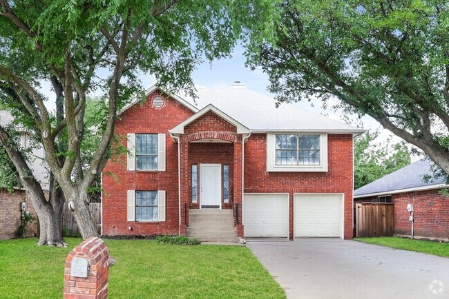 Building Photo - 305 Mahogany Dr
