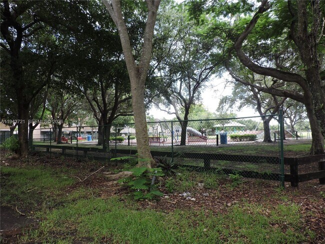 Building Photo - 17975 SW 140th Ct