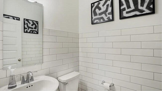 Foto del edificio - 9081 Summerton St