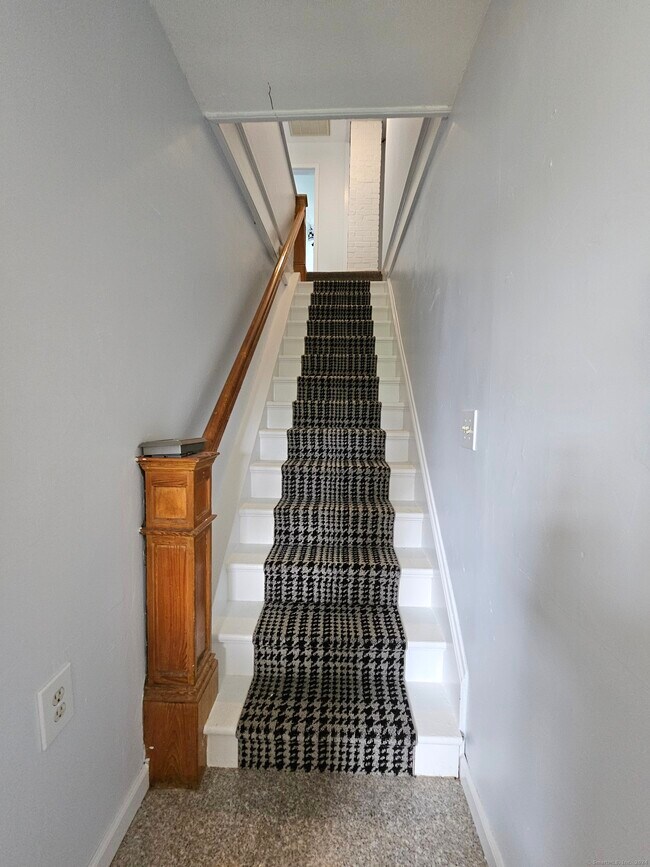 Foto del edificio - 4 Knoll Ave