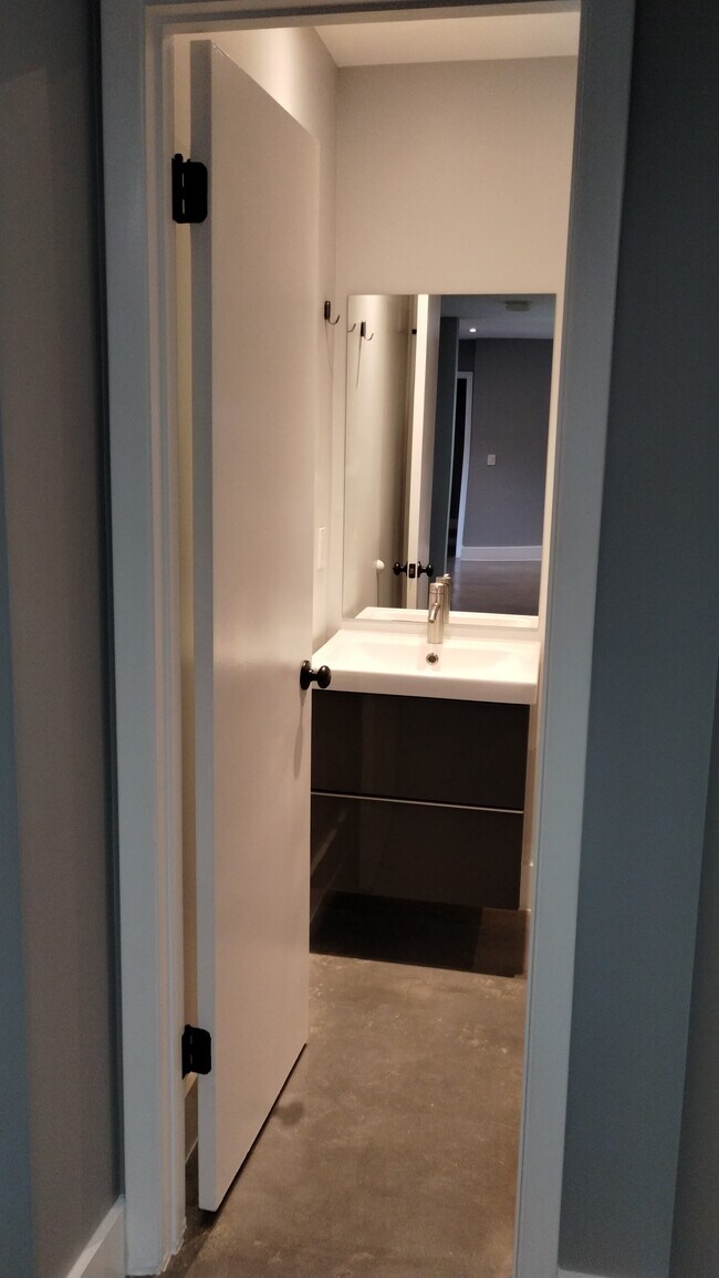Foto del edificio - 3143 Cocoplum Cir