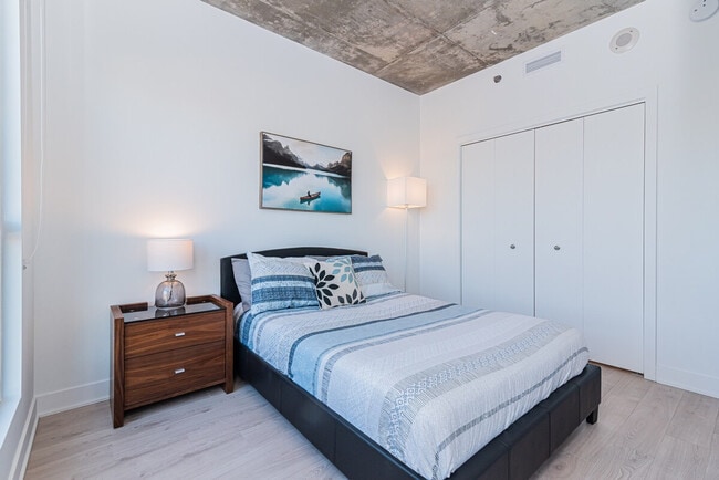 Photo du bâtiment - 100 Boul. de Maisonneuve E