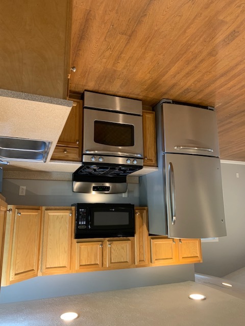 Kitchen 11' x'9' - 39 Mildred Ave