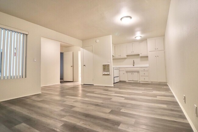 Foto del edificio - 241 Campbell Way