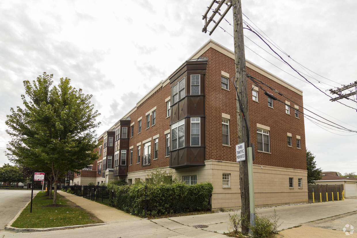 Building Photo - Wolcott Apartments