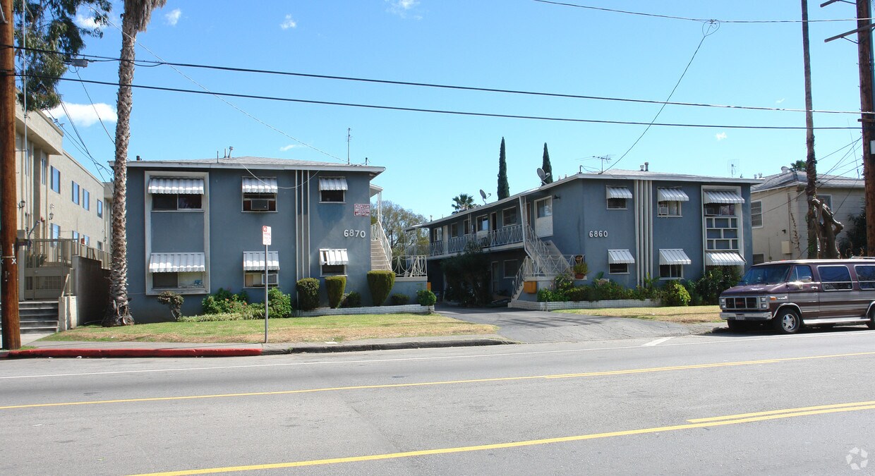 Building Photo - 6860-6870 Hazeltine Ave