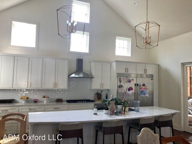 Building Photo - 3 br, 3 bath House - 1214 Washington Avenue