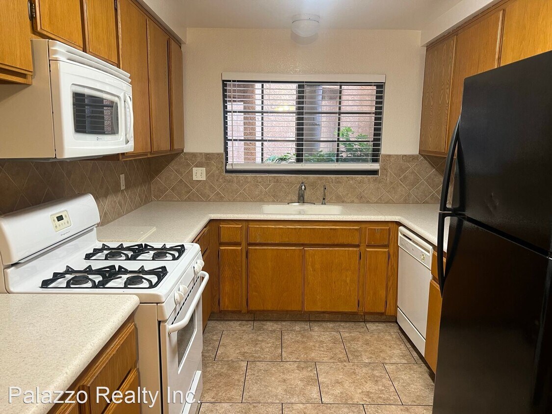 Primary Photo - 2 br, 2 bath House - 4151 Hathaway Ave. #30