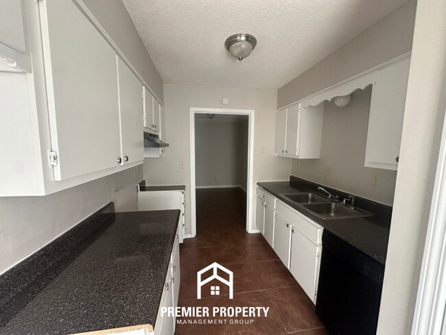 Building Photo - 6438 Llano Ave