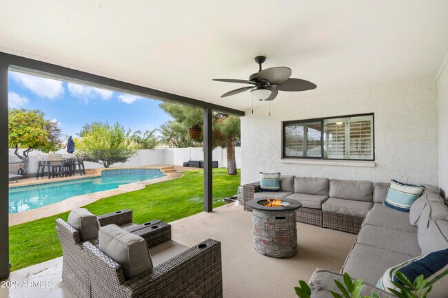 Foto del edificio - 5629 E Thunderbird Rd