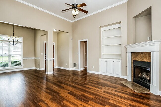 Foto del edificio - 4378 Bloombury St