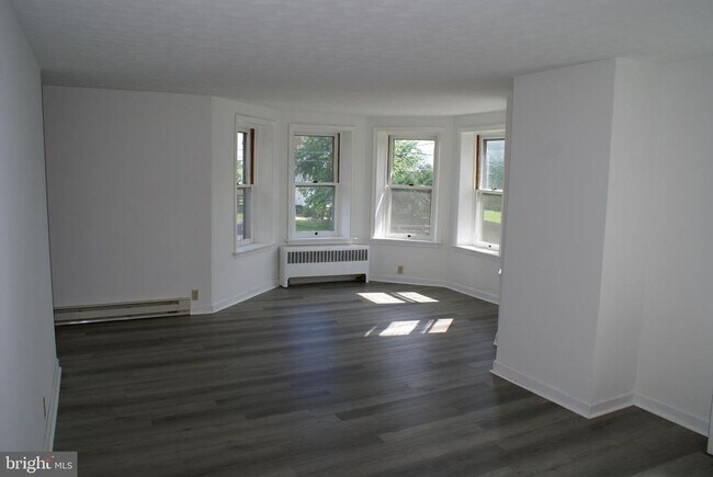 Foto del edificio - 9021 Letzburg Rd