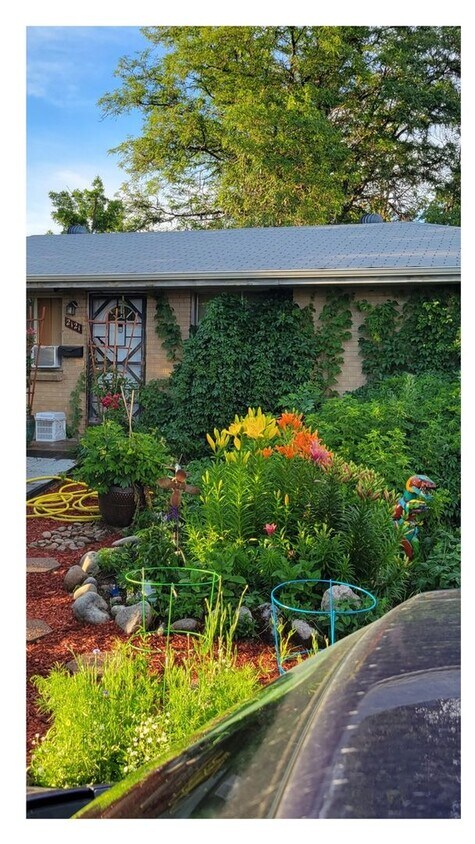 Foto principal - Spacious 4BR House in Denver