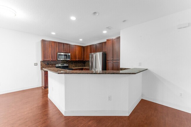 Foto del edificio - 6077 Grand Cypress Cir W