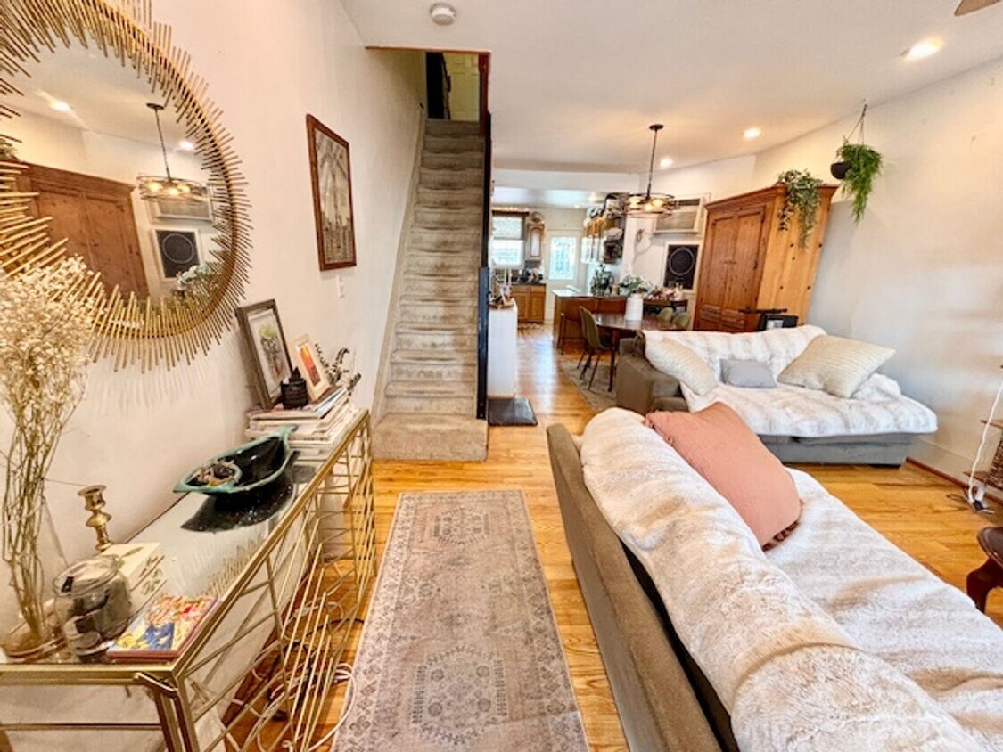 Charming 3 bedroom South Philly Great Loc... - Charming 3 bedroom South Philly  Great Loc...