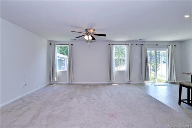 Building Photo - 207 Starkey Pl