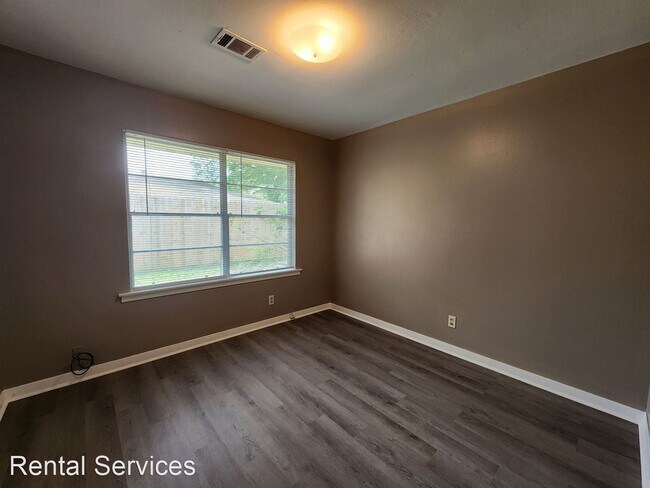 Building Photo - 3 br, 1 bath House - 436 Gardenia Ave.