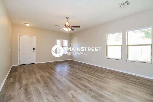 Building Photo - 4 Bedroom Pet-Friendly Home in MESA, AZ with Main Street Renewal