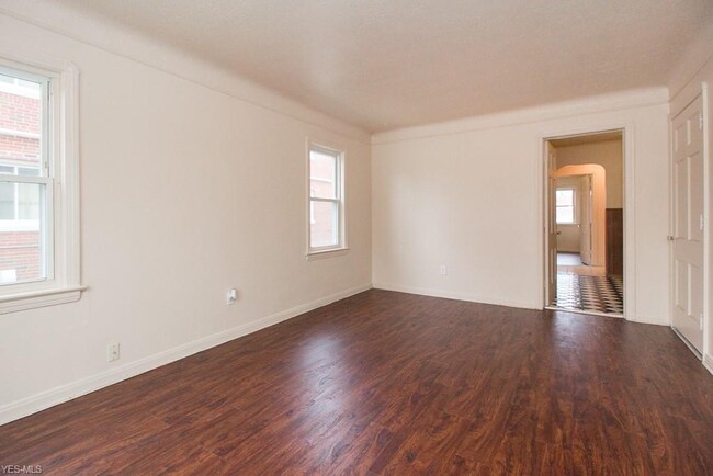 Building Photo - 6150 Ridge Rd