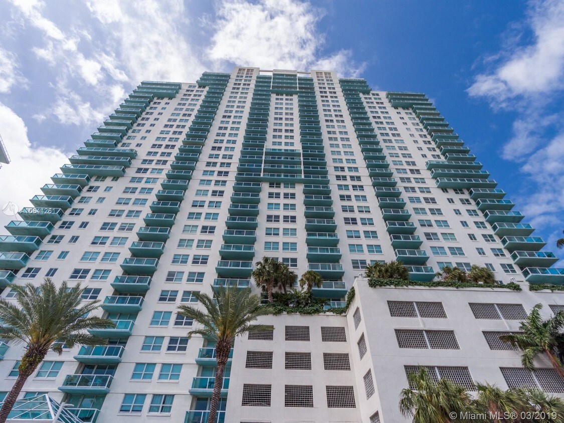Foto principal - 650 West Ave