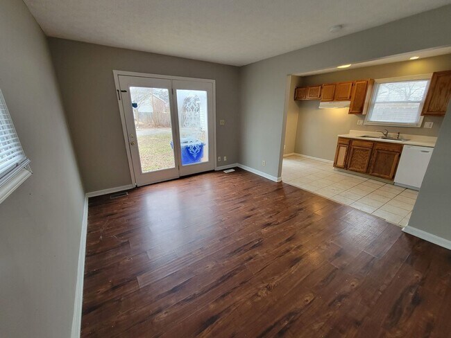 Building Photo - **Deposit Special $500** 1024 Franklin St ...